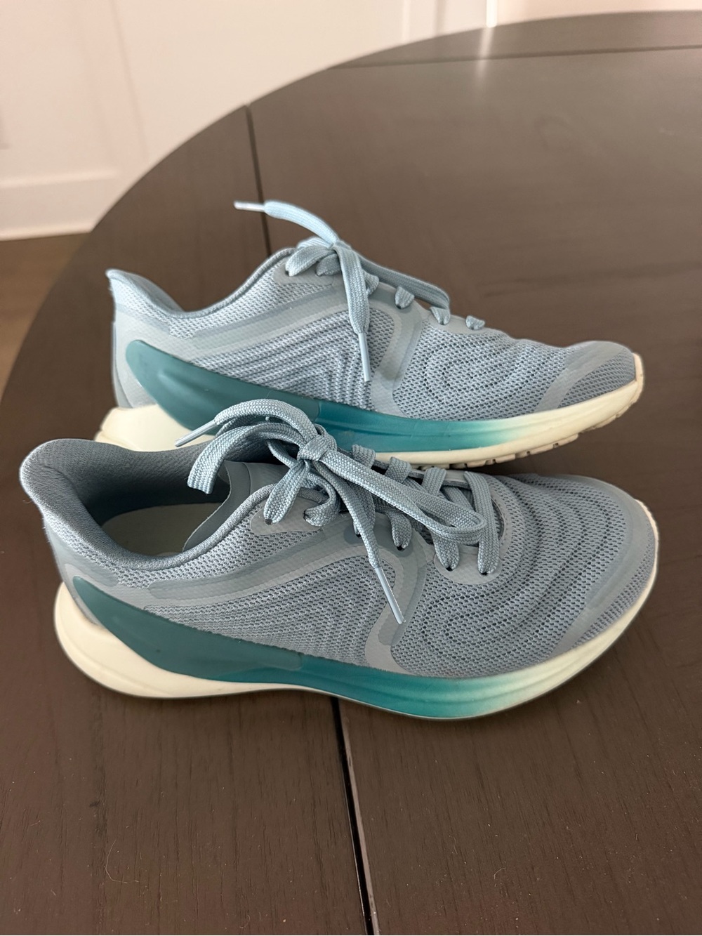 lululemon athletica Light Blue Mesh Running Sneakers with Teal Accent